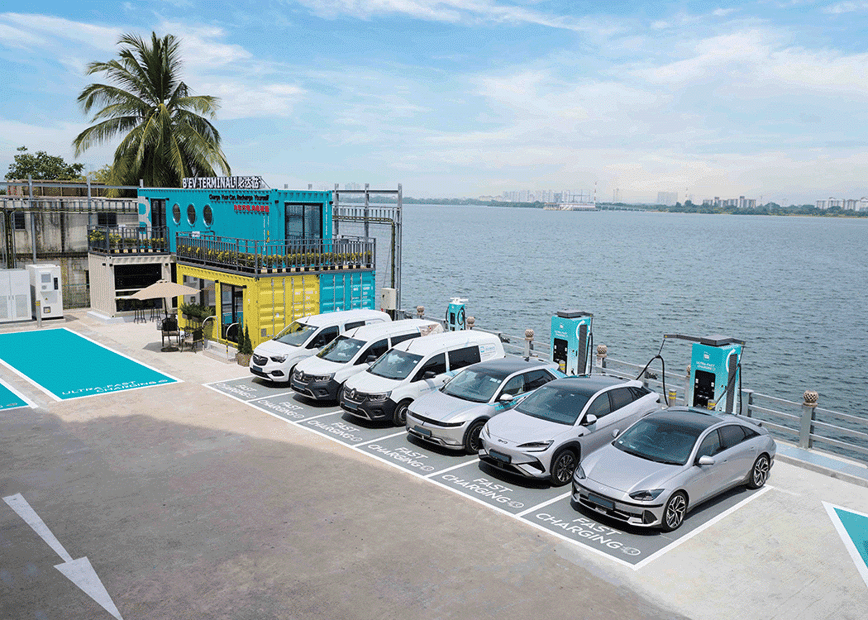 WEB FEATURE MEDIA Busways BEV Terminal Charging Station 4